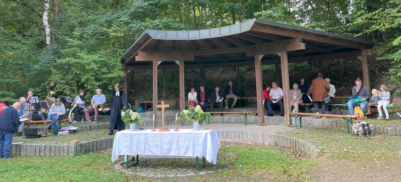 Moosbach Gruberpark Gemeinde unterwegs Moosbach Gruberpark Gemeinde unterwegs